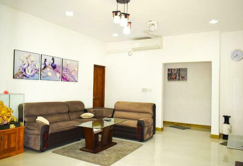 Hotel Parallel Villa