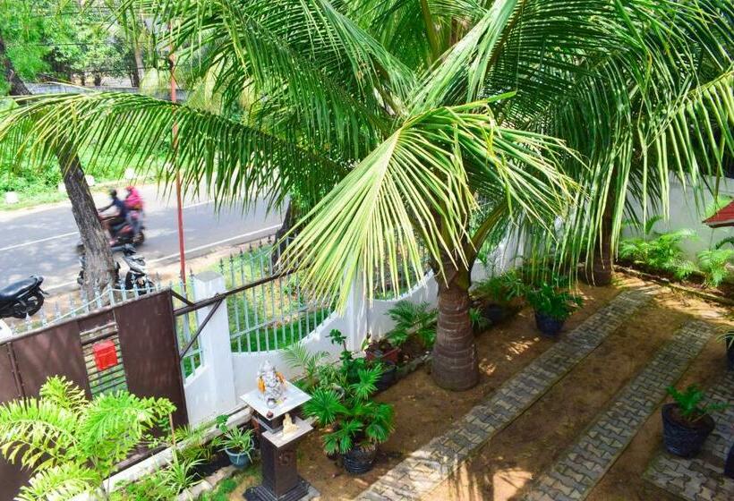 Hotel Parallel Villa