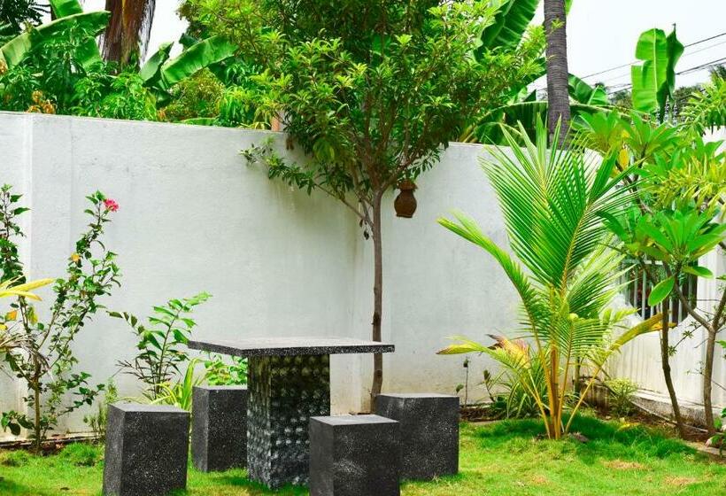 Hotel Parallel Villa