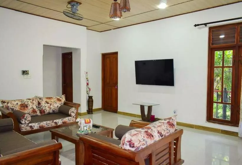 ホテル Parallel Villa