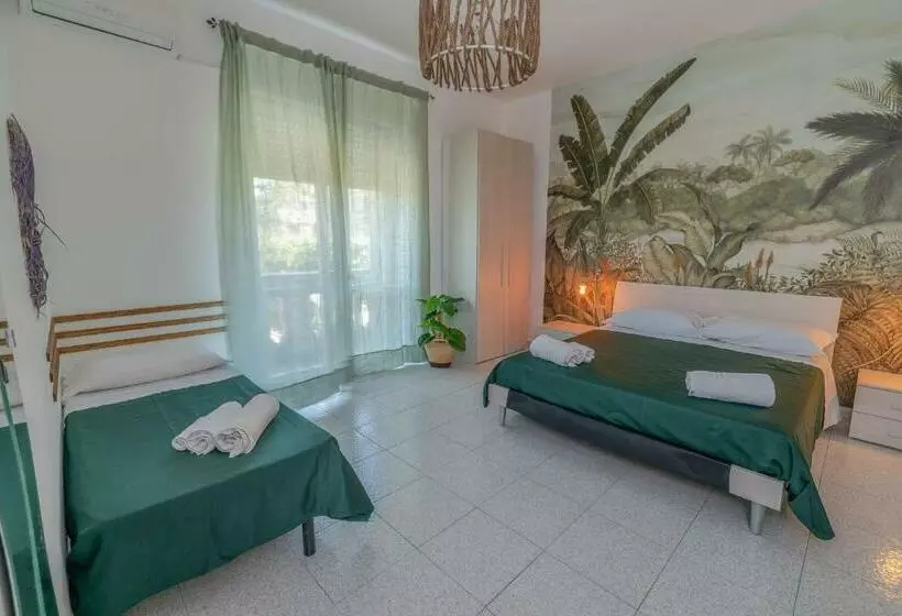 تختخواب و صبحانه Anime Bed&breakfast