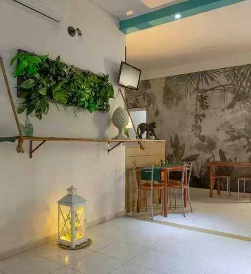 تختخواب و صبحانه Anime Bed&breakfast