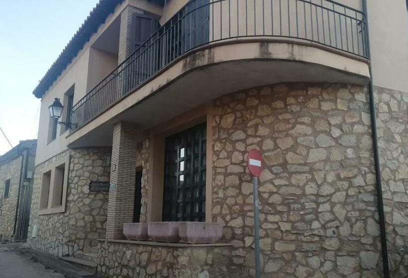 Отель El Castellar