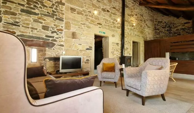 ペンション Habitaciones La Cuevona De Guitiriz Lugo