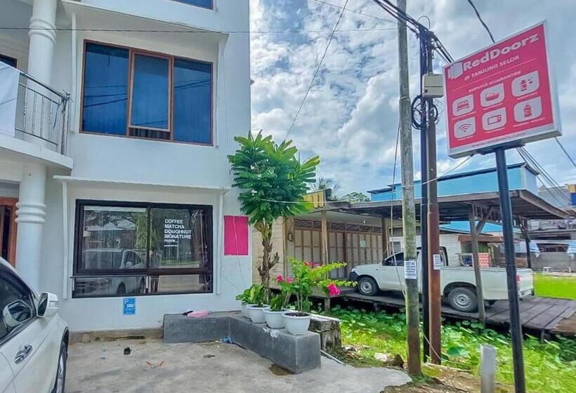 בית מלון כפרי Reddoorz @ Tanjung Selor