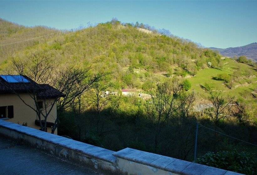Lovely 1 Bed Studio In Borgo Val Di Taro