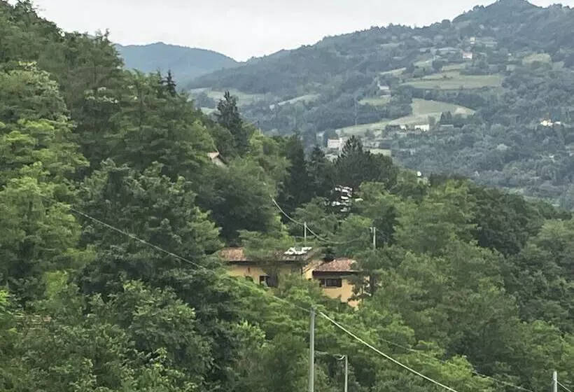 Lovely 1 Bed Studio In Borgo Val Di Taro