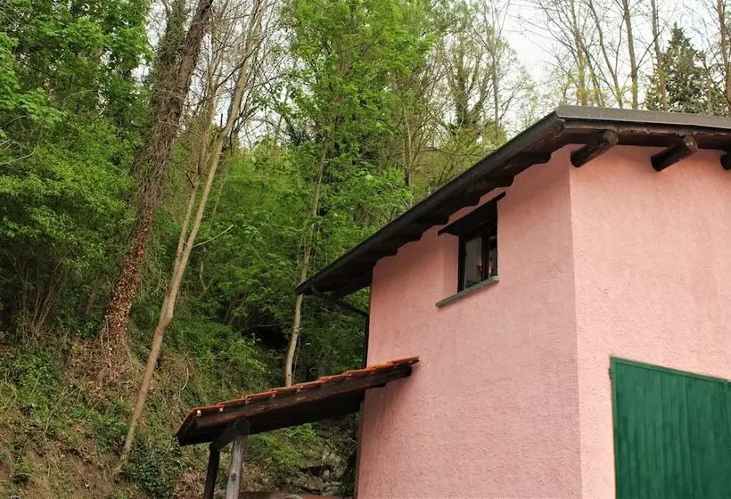 Lovely 1 Bed Studio In Borgo Val Di Taro