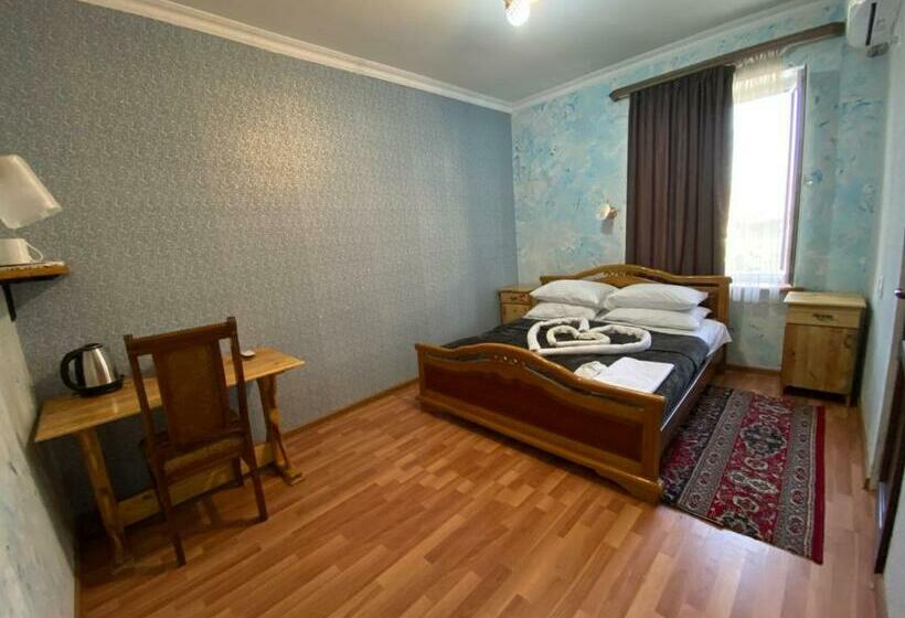 پانسیون Liviti