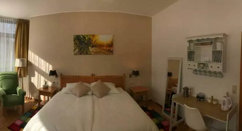 ベッドアンドブレックファースト Gästezimmer Klein Und Fein Für Nach Dem Wein