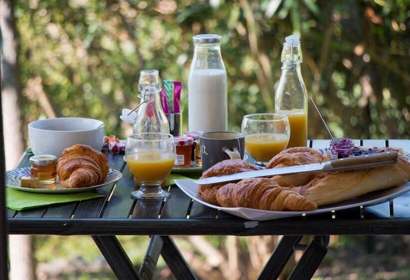 مبيت وإفطار Harmonice