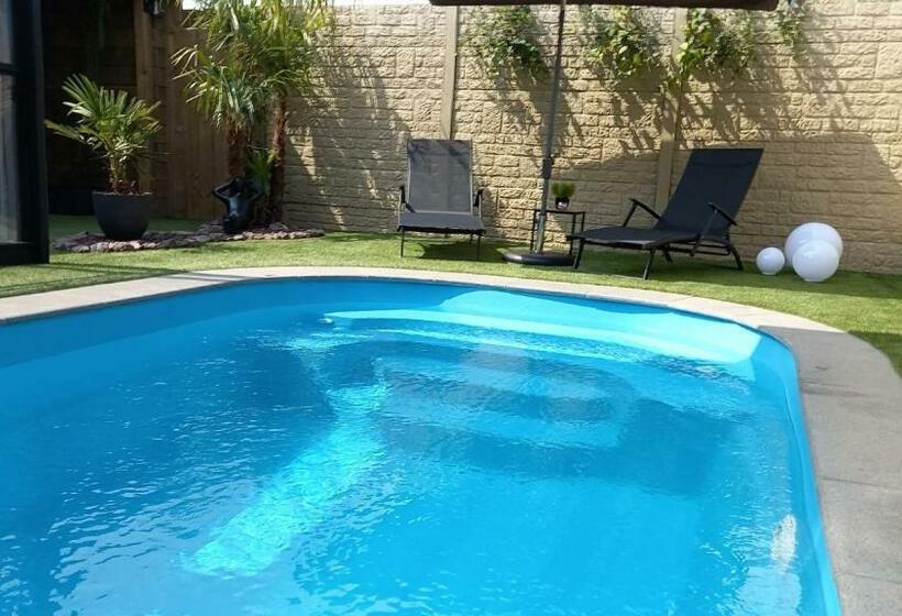 تختخواب و صبحانه Latizo Privé Wellness