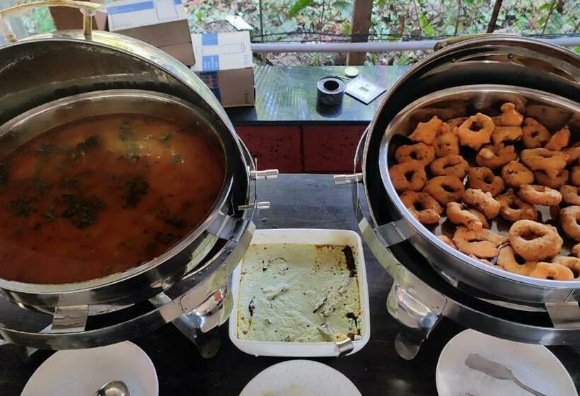 Cocorico Beach Resort