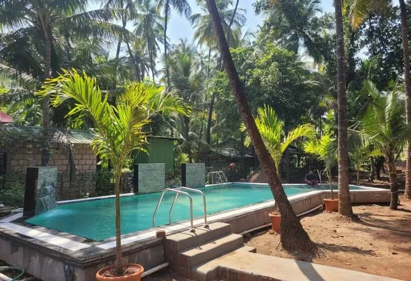 Cocorico Beach Resort