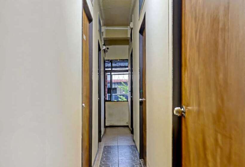 Otel Spot On 91267 Sar Inn