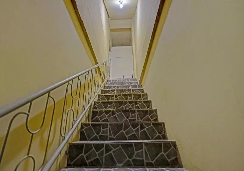 هتل Spot On 91267 Sar Inn