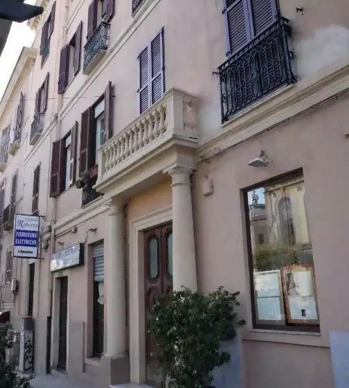 Pensione Rosetta Burger Queen