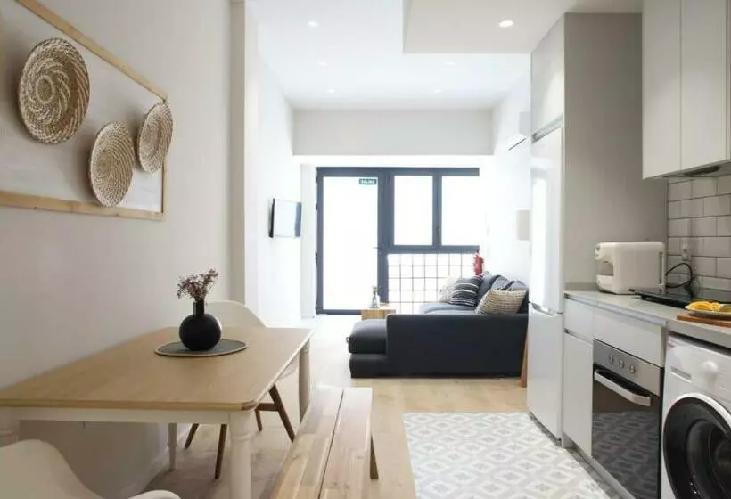 پانسیون Florit Flats   The Serreria Rooms