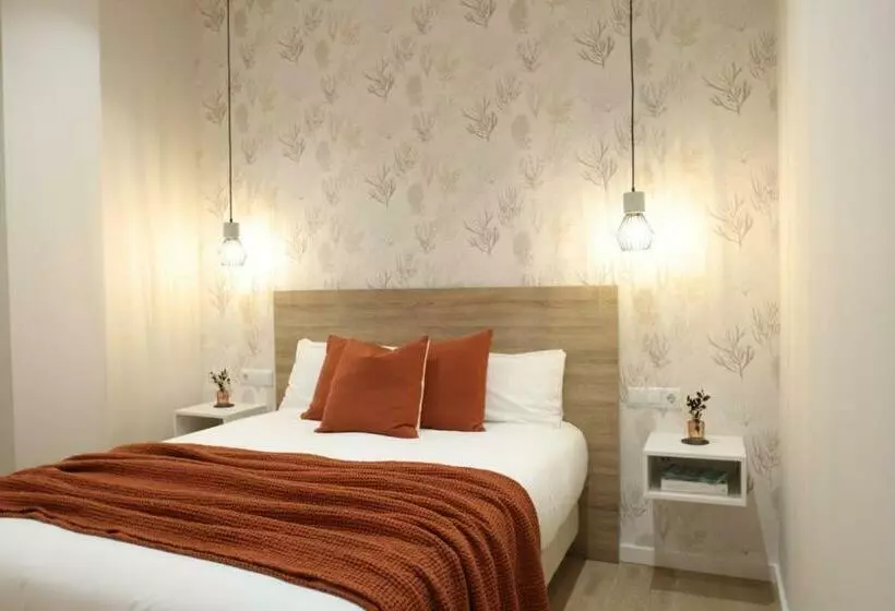 پانسیون Florit Flats   The Serreria Rooms