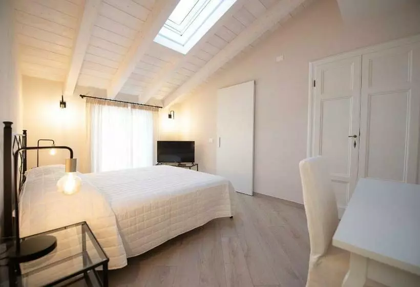 Aamiaismajoitus (B&B) Villino Micol Camere A Due Passi Dal Mare