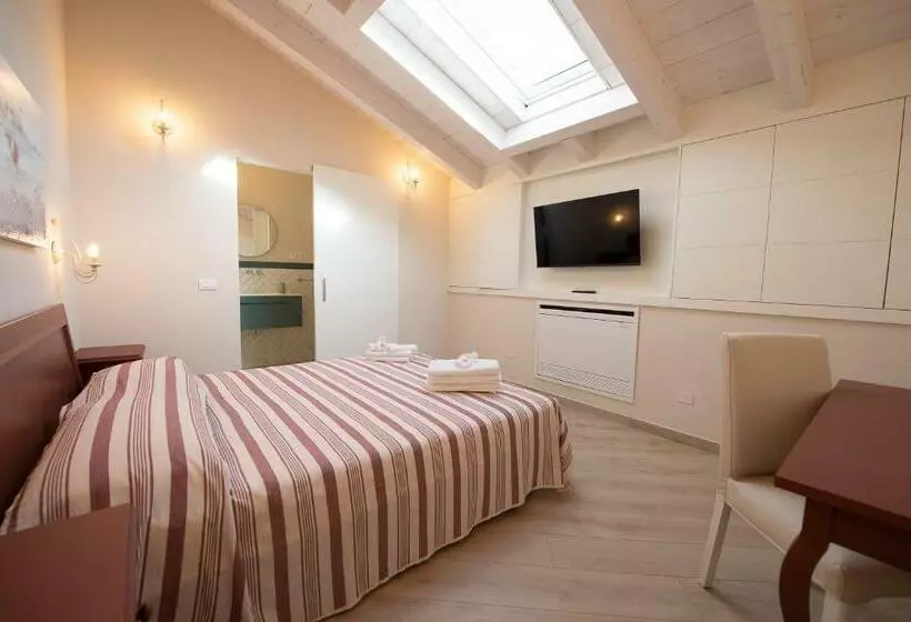 Aamiaismajoitus (B&B) Villino Micol Camere A Due Passi Dal Mare