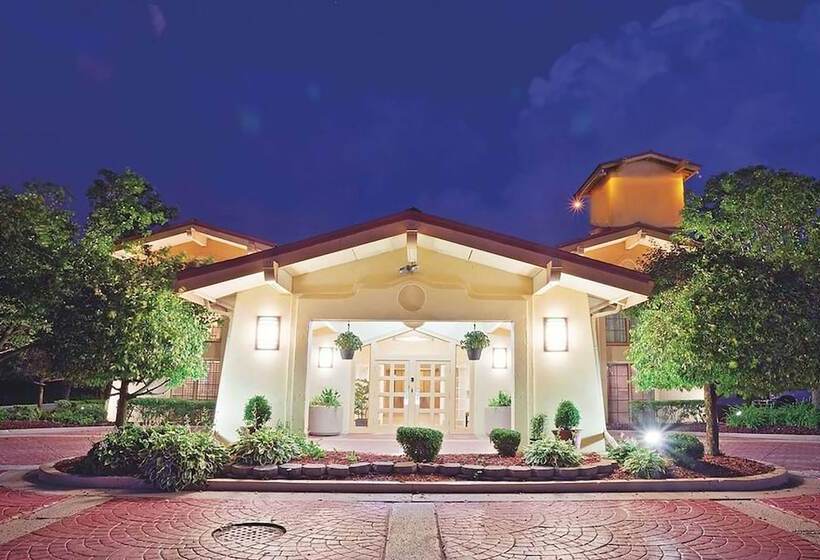 فندق Norwood Inn & Suites Merrillville