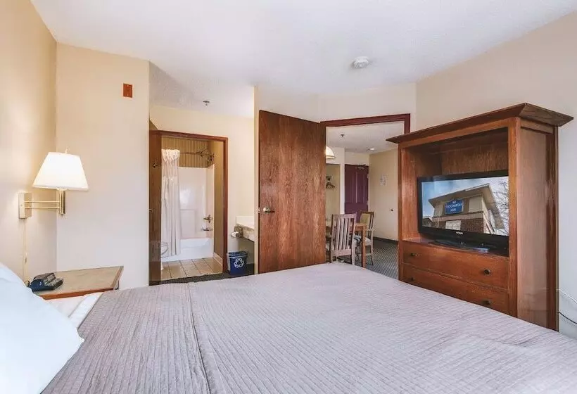 Hotelli Norwood Inn & Suites Merrillville