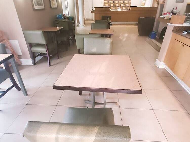 فندق Norwood Inn & Suites Merrillville