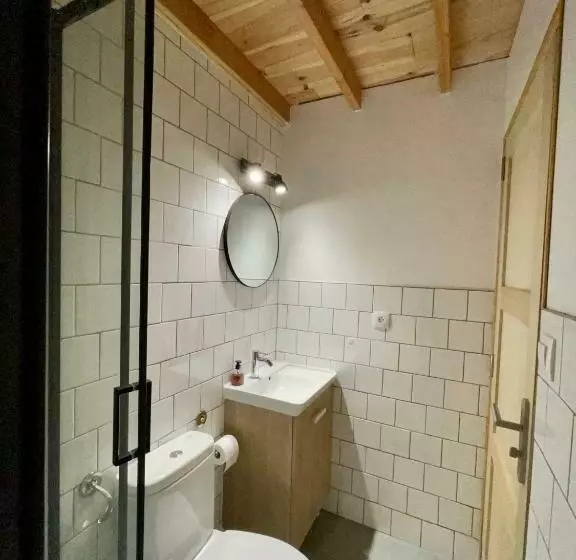 ペンション Annexe Des Pins Studio Gîte Avec Piscine & Climatisation