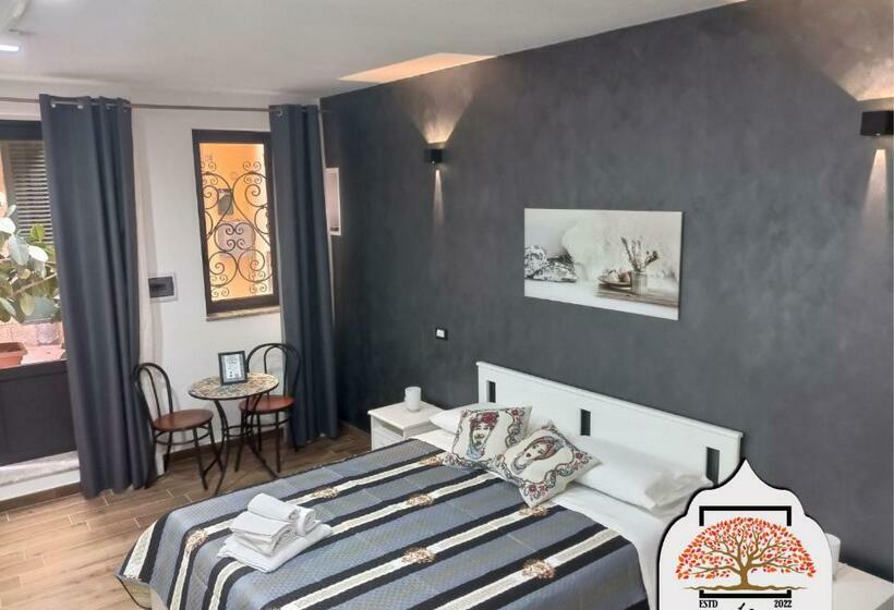 بنسيون La Jacaranda Rooms