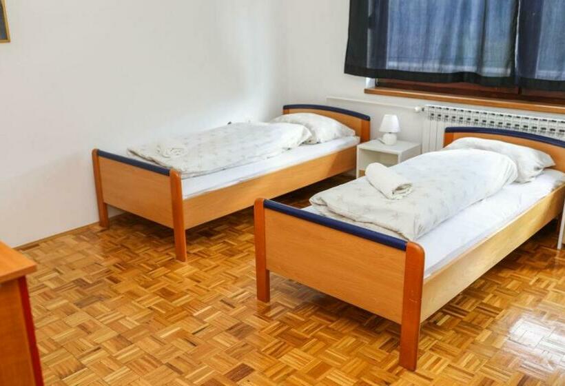 هاستل Adventure Rooms Jajce