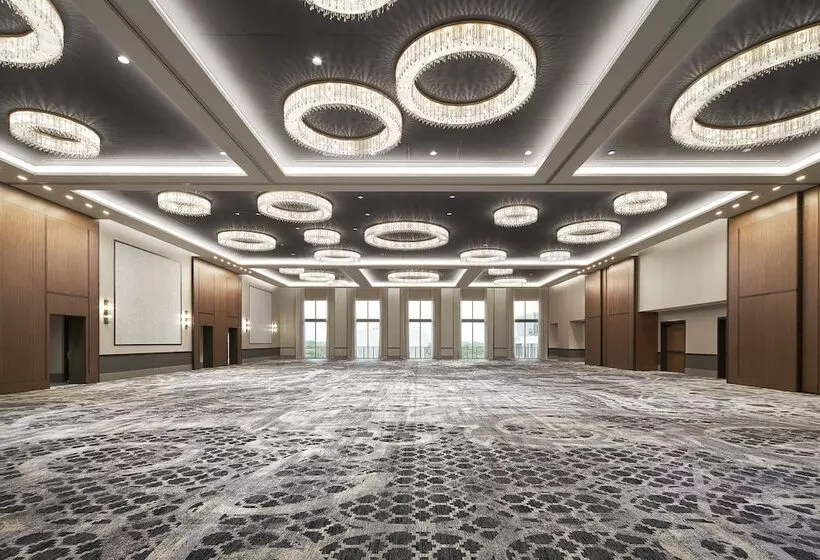 هتل Loews Coral Gables