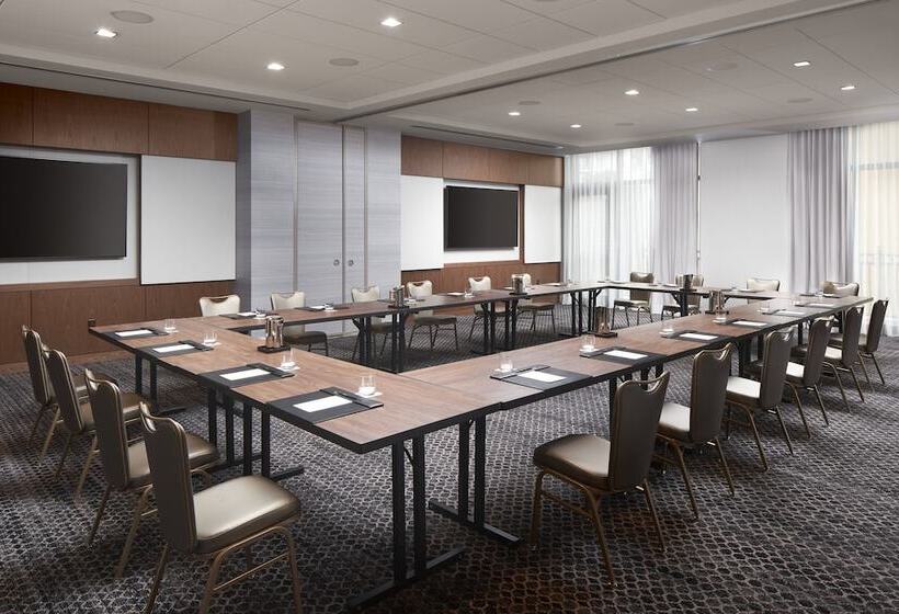 هتل Loews Coral Gables