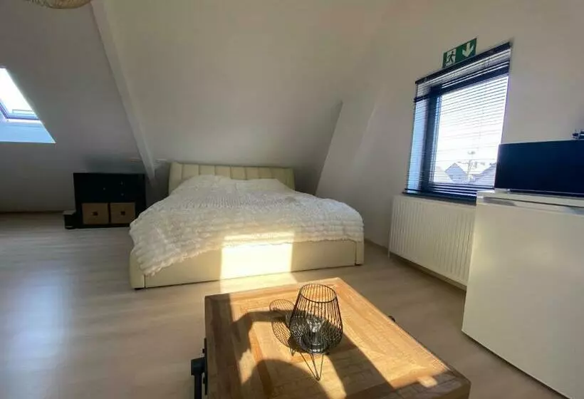ペンション Guesthouse Luis Met Gedeelde Badkamer En Keuken