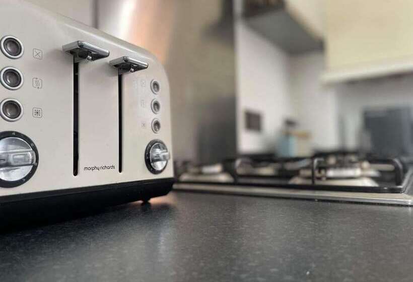 2 Bed Self Contained Apartment Wrexham