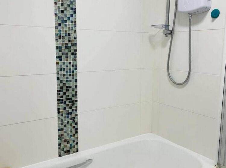 2 Bed Self Contained Apartment Wrexham