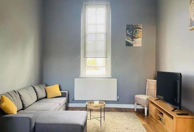 2 Bed Self Contained Apartment Wrexham