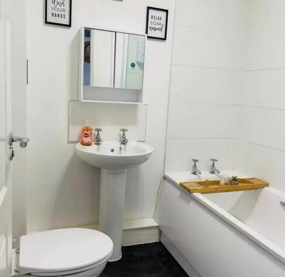 2 Bed Self Contained Apartment Wrexham