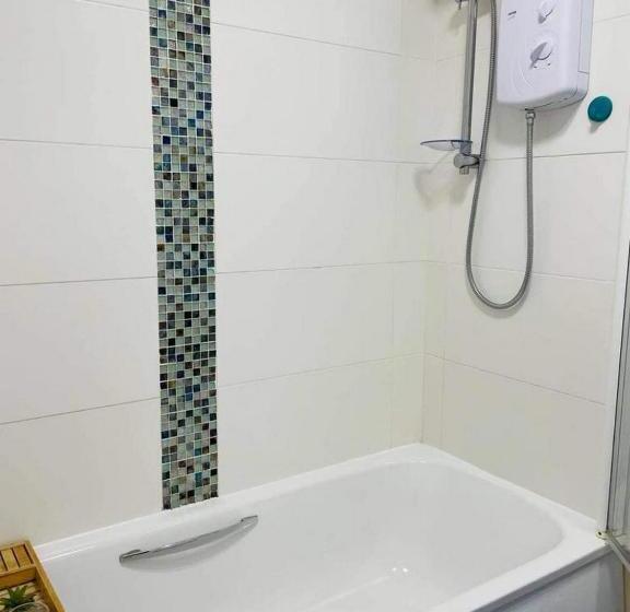 2 Bed Self Contained Apartment Wrexham