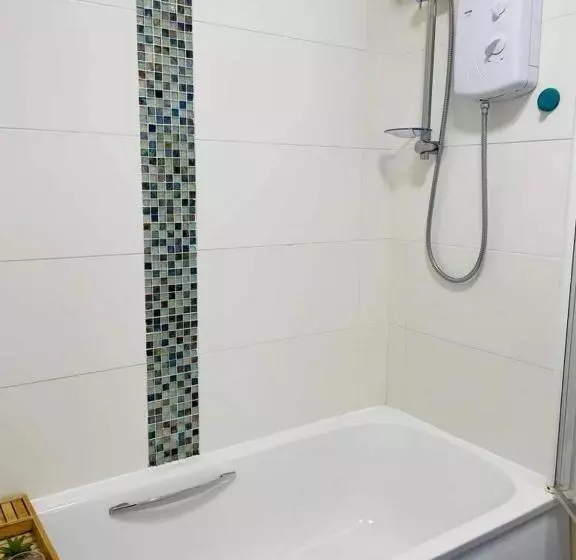 2 Bed Self Contained Apartment Wrexham