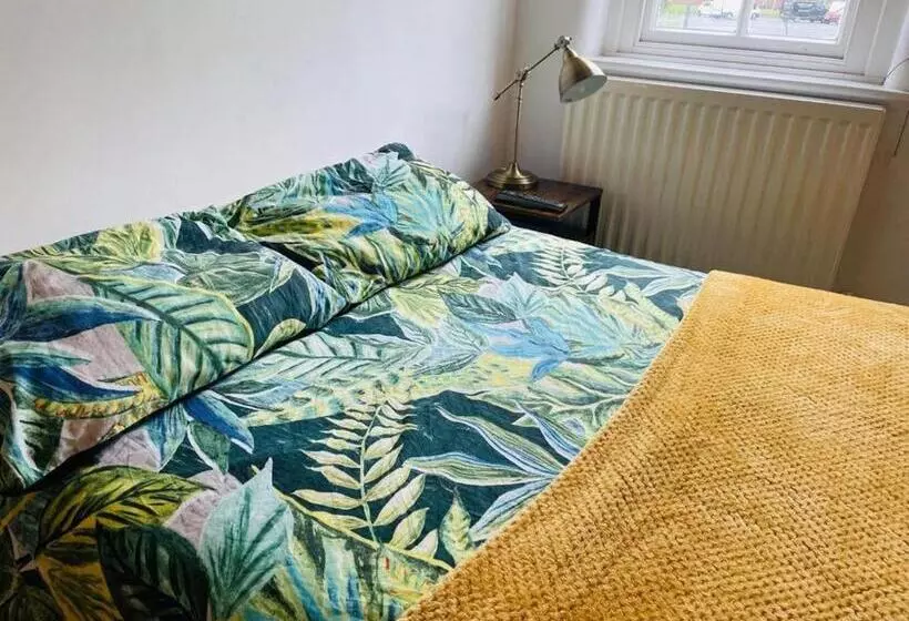 2 Bed Self Contained Apartment Wrexham