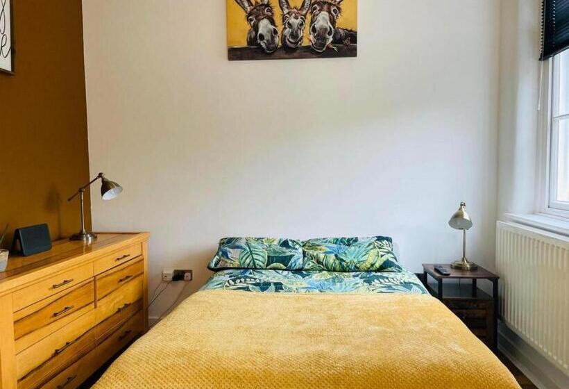 2 Bed Self Contained Apartment Wrexham