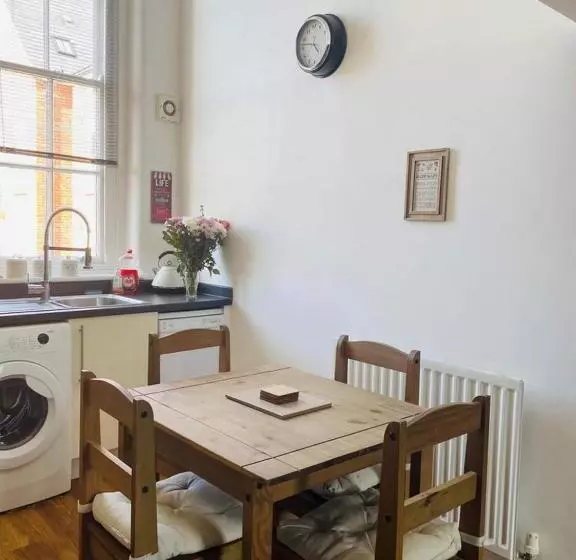 2 Bed Self Contained Apartment Wrexham