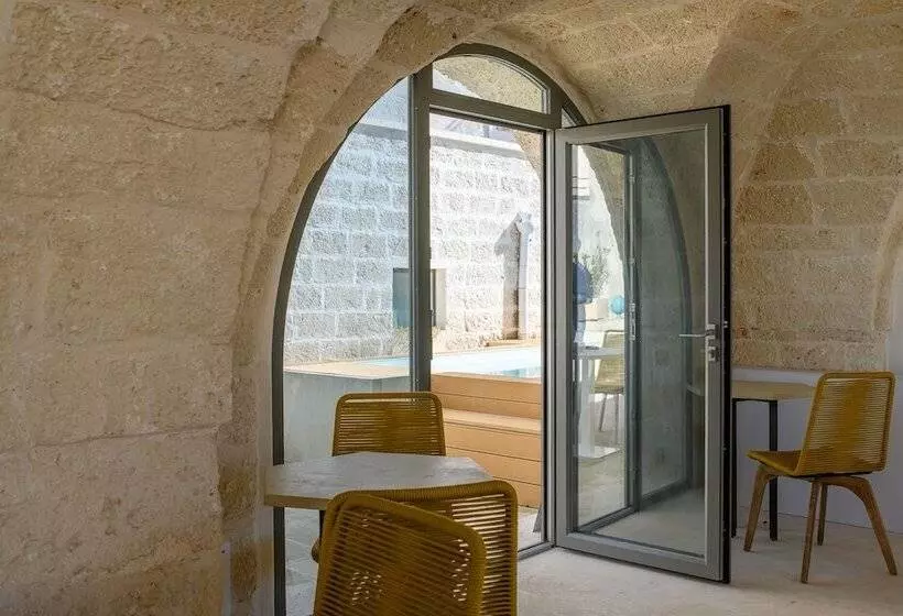 تختخواب و صبحانه Vico Bianco Raro Villas Smart Rooms Collection