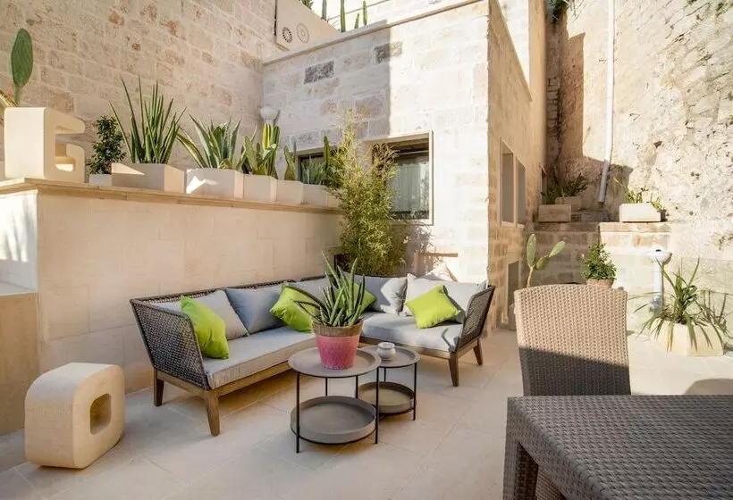 تختخواب و صبحانه Vico Bianco Raro Villas Smart Rooms Collection