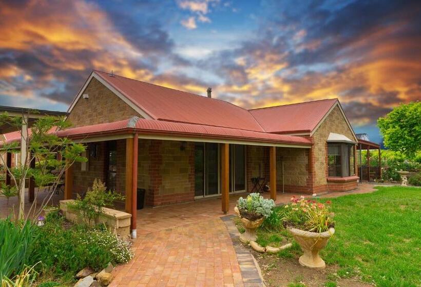 Rocky House Pergola Resort