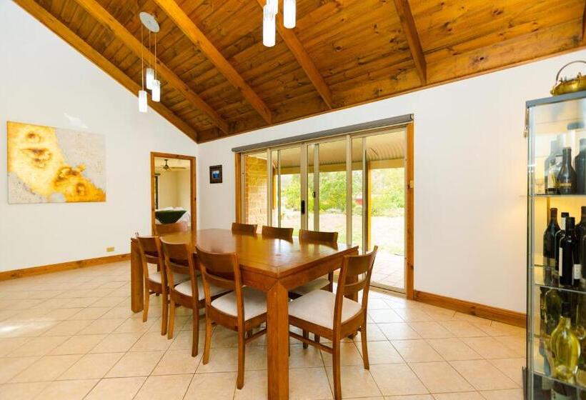 Rocky House Pergola Resort