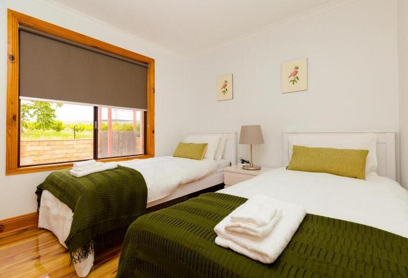 Rocky House Pergola Resort