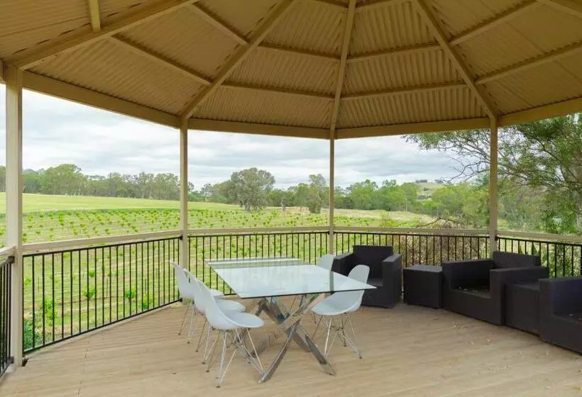 Rocky House Pergola Resort