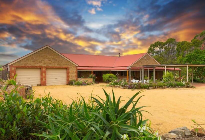 Rocky House Pergola Resort